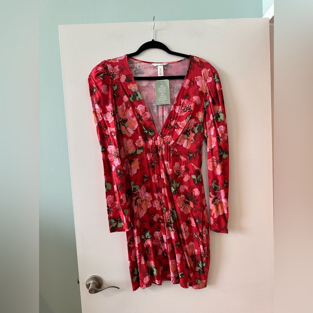 NWT H&M plunge v neck long sleeve Floral Red Dress - Picture 5 of 8